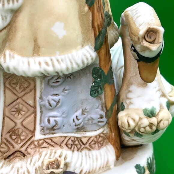 VTG Ceramic Old World Father Christmas Music Box Figurine Flowers Swan Holiday - Picture 10 of 16